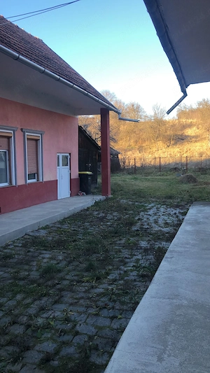 PF inchiriez casa IARA 30km CjN renovata curte pet friendly - imagine 2