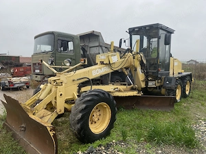  Schimb auto Vând greder HBM Bomag BG160TA 6 6   an 1999 robust, potrivit pentru nivelări, amenajare