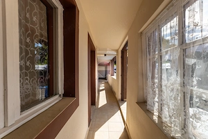 Casă de închiriat cu 4 camere în Pârneava – mobilată și utilată - imagine 6