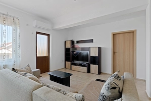 Apartament de inchiriat cu 3 camere in zona Intim