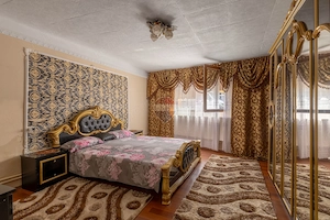 Casă de închiriat cu 4 camere în Pârneava – mobilată și utilată