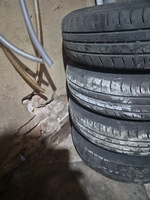 jeante cu cauciucuri pe 4 prezoane r13 - imagine 3