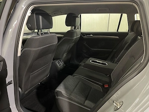Volkswagen Passat - imagine 11