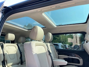 Mercedes-Benz V - imagine 10