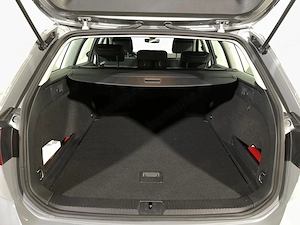 Volkswagen Passat - imagine 12
