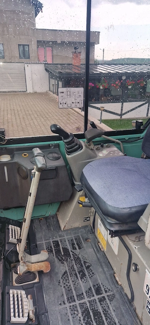 Vand miniexcavator Yanmar sv20  - imagine 5