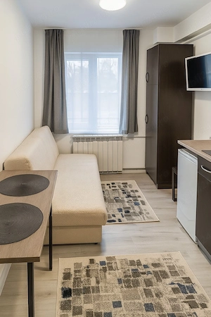 Proprietar închiriez garsoniera în zona complexului studențesc