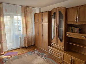 garsoniera in bloc de apartamente strand str bihorului et 1 - imagine 3
