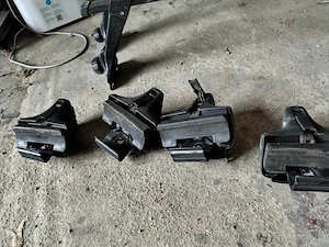 Vând suport bare transversale portbagaj Thule 754 cu kit compatibil