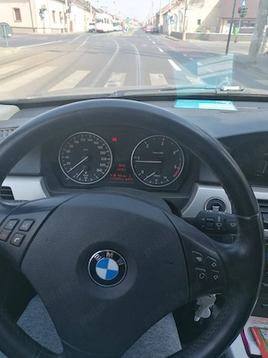 BMW 318d Touring Diesel, Facelift 2011 - imagine 9