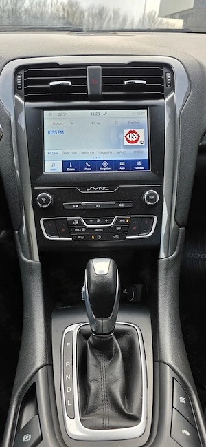 Ford Mondeo 2.0 HEV Titanium Hybrid - imagine 6