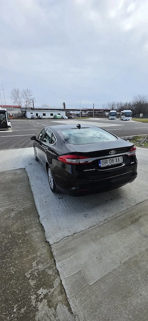 Ford Mondeo 2.0 HEV Titanium Hybrid - imagine 3