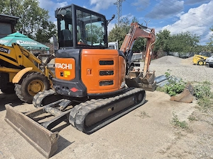 Miniexcavator Hitachi 48U si Sunward SWE25F  - imagine 2