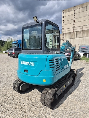 Miniexcavator Hitachi 48U si Sunward SWE25F  - imagine 5