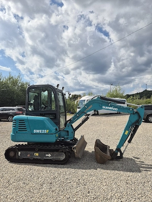 Miniexcavator Hitachi 48U si Sunward SWE25F  - imagine 4