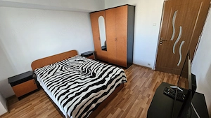 Inchiriez apartament 3 camere - imagine 2