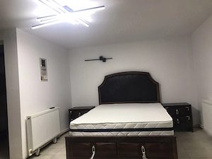 Închiriez garsoniera Mamaia bulevard Mamaia vila safira vizavi de hotel Vega tot nou in ea , foarte 