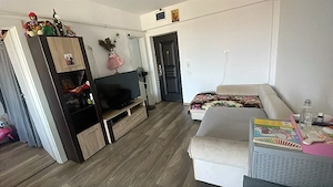  Studio Mobilat