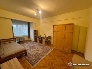 Apartament cu 2 camere, decomandat, 55mp etaj 2/4, ultracentral - imagine 2