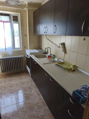 Închiriez apartament 3 camere - imagine 2