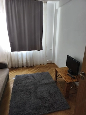 Închiriez apartament 3 camere - imagine 5
