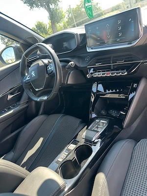 Peugeot E 2008 GT - imagine 4