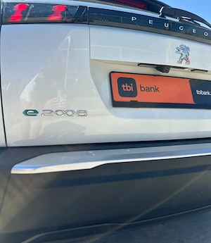 Peugeot E 2008 GT - imagine 9