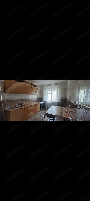 închiriez apartament 2 camere - imagine 2