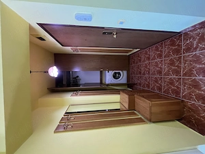 Închiriez apartament ultracentral, cu 3 camere, decomandat, utilat - imagine 3