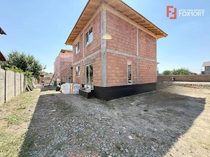 Duplex cu 4 camere | 101 mp utili | 390 mp teren | Toate utilitatile | Sacalaz 