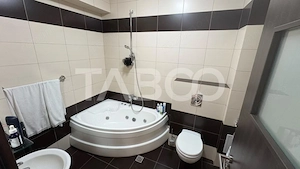 Apartament spatios 78 mp cu 3 camere si balcon 9 mp in zona Turnisor - imagine 7