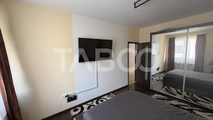 Apartament spatios 78 mp cu 3 camere si balcon 9 mp in zona Turnisor - imagine 9