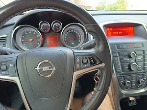 Opel Astra j 2010 benzină 1. 6 - imagine 3