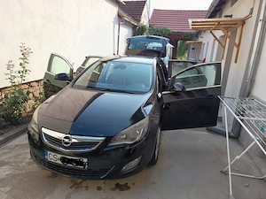 Opel Astra j 2010 benzină 1. 6 - imagine 5