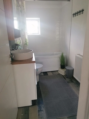 proprietar - vand casa in centrul comunei Berceni Ilfov 4 dormitoare + 4 bai  176 mp utili  - imagine 7