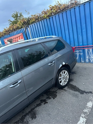 Volkswagen Passat B6 - imagine 4