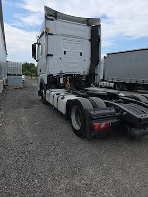Mercedes Actros  - imagine 10
