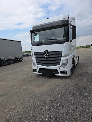 Mercedes Actros  - imagine 6