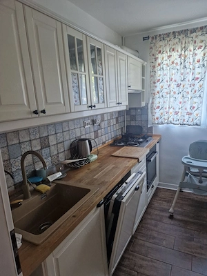 Închiriez apartament 3 camere Titan metrou