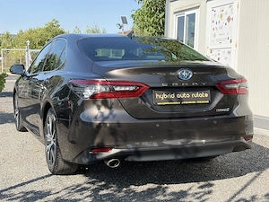 Toyota Camry 2.5 Hybrid - imagine 2