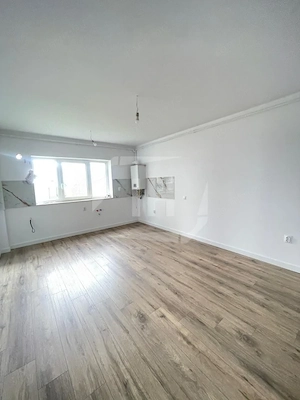 Apartament 3 camere, parcare inclusa, imobil nou, finisat, Floresti