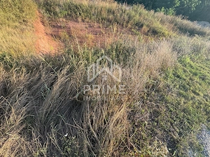 Teren intravilan de vânzare | 800 mp | Utilități