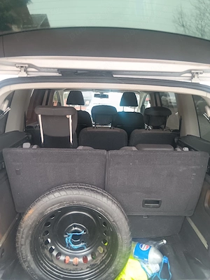 vănd vw șharan schimb cu un vw T5 cu 8+1  locuri - imagine 2