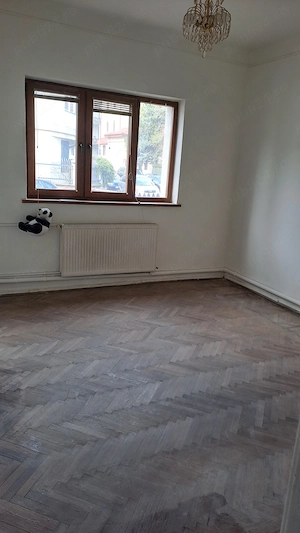 Apartament 3 camere in vila in coproprietate - imagine 2