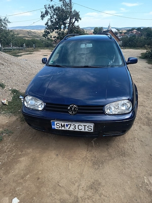 O vând sau o schimb preti 1000 de   se poate ne gocia in privat golf 4 este stare forte buna tracbin - imagine 5