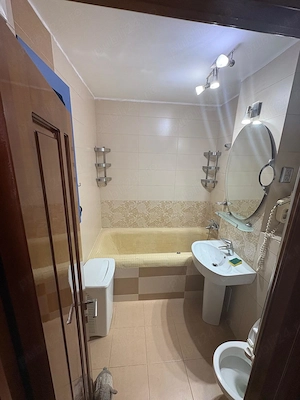 Apartament 3 camere Păcurari, centrală, AC, loc de parcare 