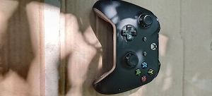 Controller wireless original Microsoft Xbox One   Model 1708   pentru pie