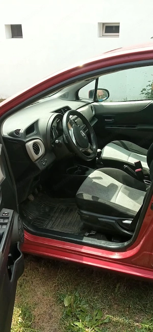 Toyota Yaris Diesel, anul de fabricație 2013 - imagine 5