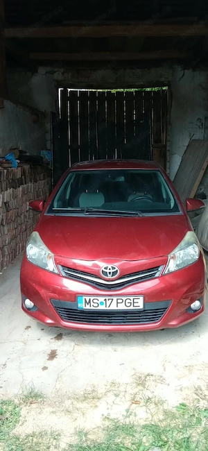 Toyota Yaris Diesel, anul de fabricație 2013 - imagine 6