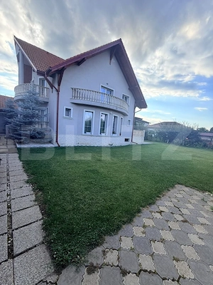 Casa individuala de vanzare, 203 mp, teren 1032 mp, zona Sanpetru - imagine 2
